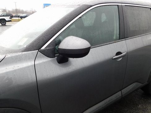 Used 2023 Nissan Rogue SV image 11