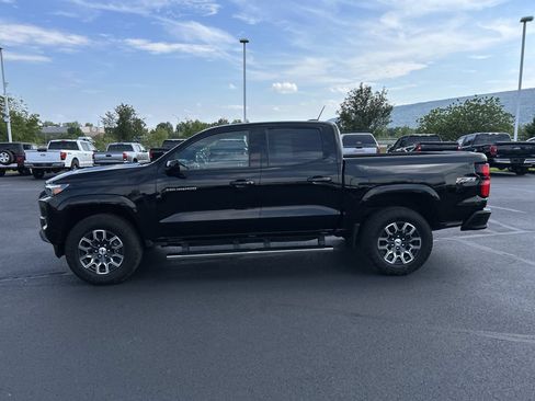 Used 2023 Chevrolet Colorado Z71 w/ Z71 Convenience Package 2 AWD/4WD image 4
