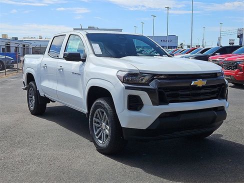 New 2026 Chevrolet Colorado LT image 6