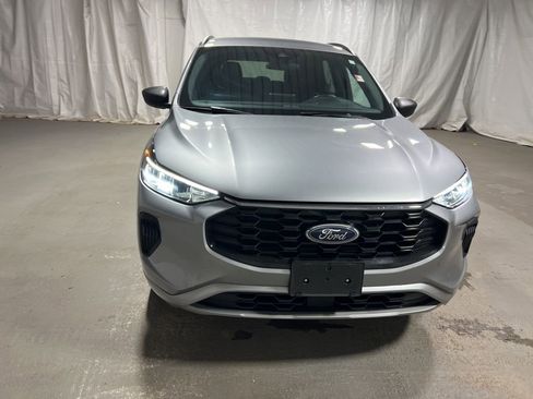 Used 2024 Ford Escape ST-Line image 2