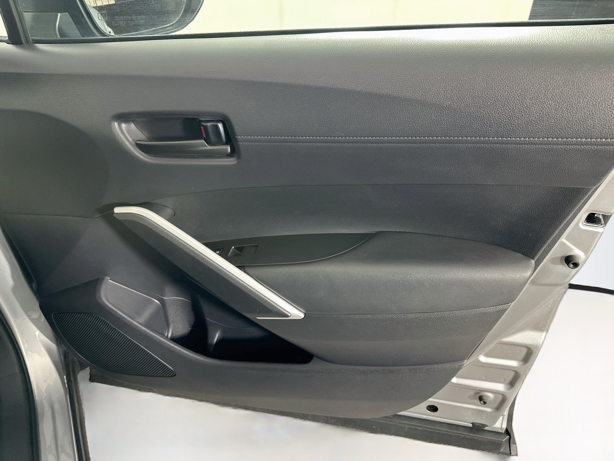 Used 2026 Toyota Corolla Cross LE FWD image 31