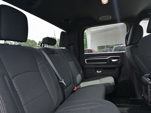 New 2026 RAM 2500 Big Horn AWD/4WD image 27