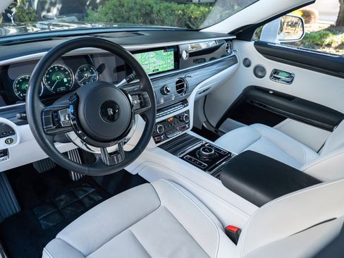 Used 2021 Rolls-Royce Ghost AWD/4WD image 27