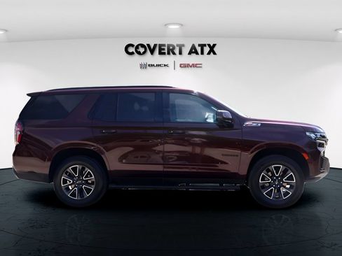 Used 2022 Chevrolet Tahoe Z71 w/ Luxury Package AWD/4WD image 8