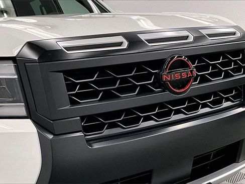 New 2025 Nissan Frontier PRO-4X image 14