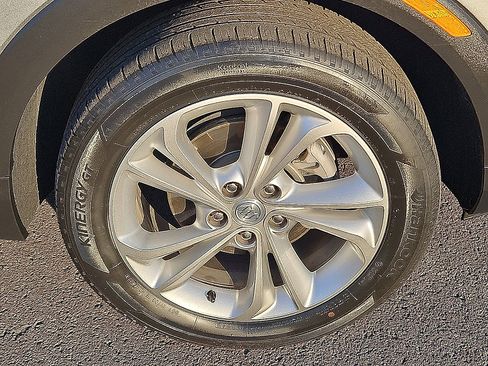 Used 2023 Buick Encore GX Preferred w/ Cold Weather Comfort Package FWD image 8