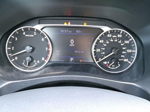 Used 2025 Nissan Altima 2.5 SV FWD image 7