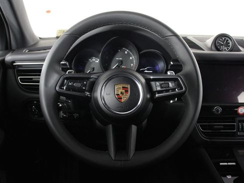 New 2026 Porsche Macan image 12