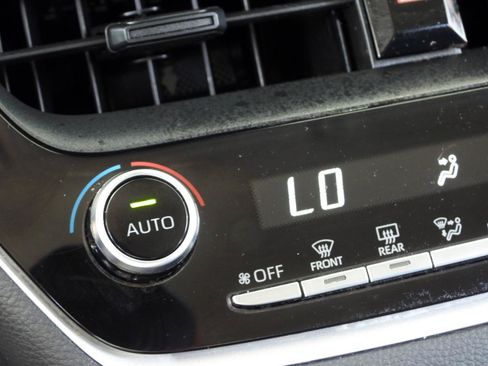 Used 2022 Toyota Corolla LE FWD image 63