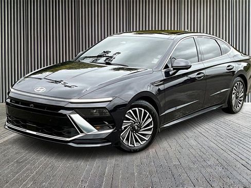 Used 2024 Hyundai Sonata Limited image 11