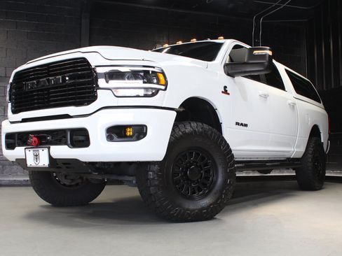 Used 2024 RAM 2500 Laramie w/ Night Edition AWD/4WD image 5