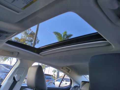 Certified 2024 Lexus ES 300h w/ Premium Package image 28