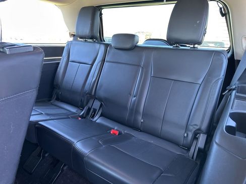 Used 2022 Ford Expedition XLT image 13