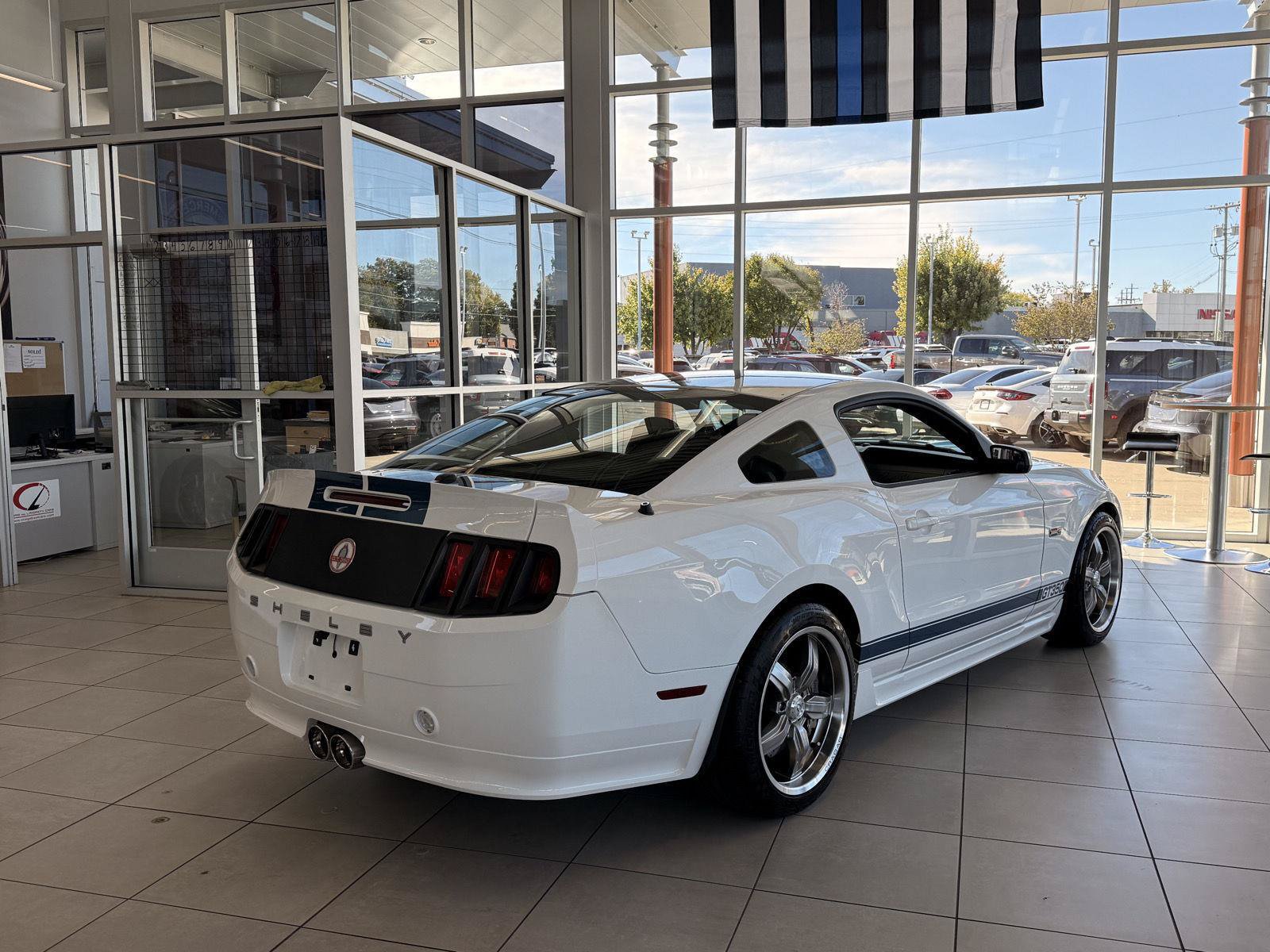 Used 2011 Ford Mustang GT Premium w/ Security Pkg RWD image 18