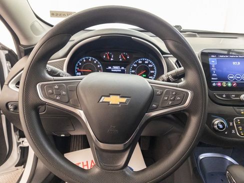 Used 2022 Chevrolet Malibu LT image 14