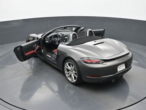 Certified 2018 Porsche 718 Boxster RWD image 24