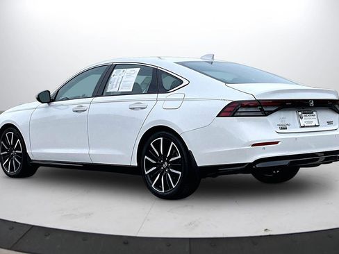 Used 2023 Honda Accord Touring image 7