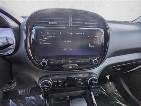 Used 2025 Kia Soul EX image 22