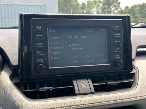 Used 2019 Toyota RAV4 XLE FWD image 20