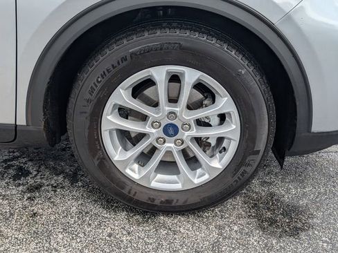 Used 2022 Ford Escape SE image 19