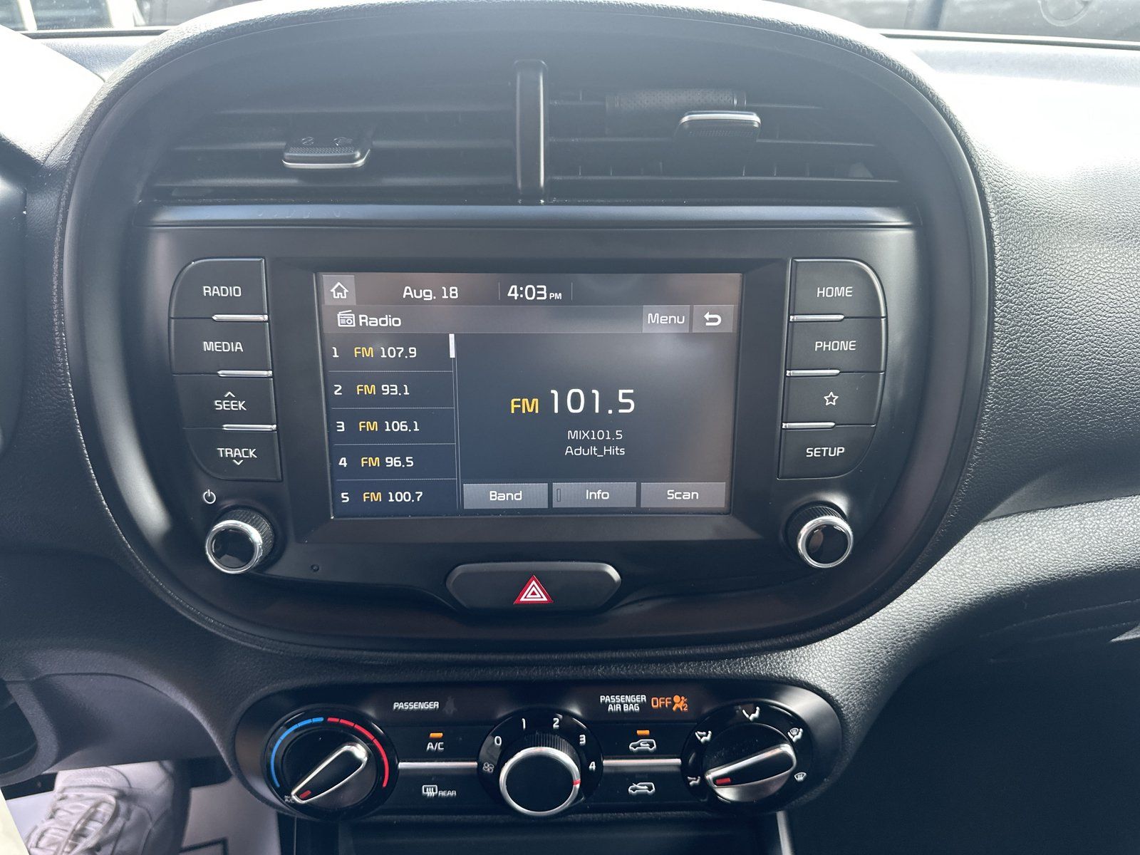Used 2021 Kia Soul LX FWD image 15