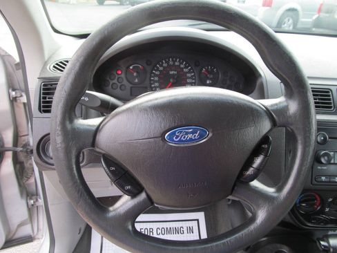 Used 2007 Ford Focus SE FWD image 12