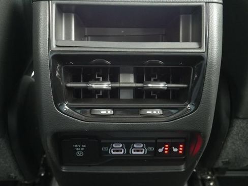 Used 2023 Jeep Grand Cherokee Limited w/ Black Appearance Package AWD/4WD image 25