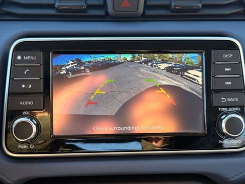 Used 2023 Nissan Versa SV image 34