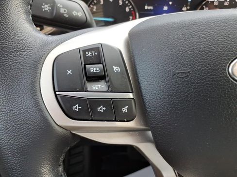 Used 2021 Ford Explorer XLT image 23