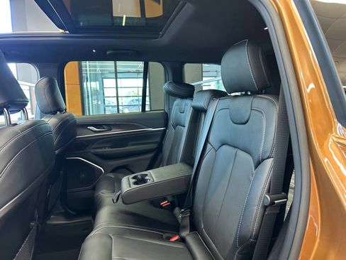 New 2026 Jeep Grand Cherokee Limited AWD/4WD image 30