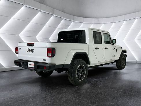 Used 2023 Jeep Gladiator Overland AWD/4WD image 4