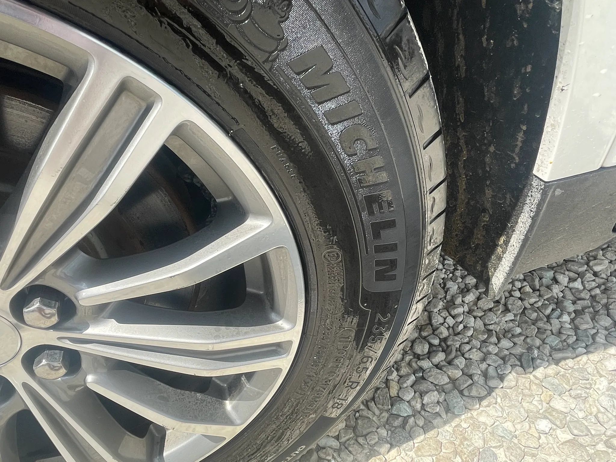 Used 2017 Cadillac XT5 Luxury w/ Driver Awareness Package FWD image 18
