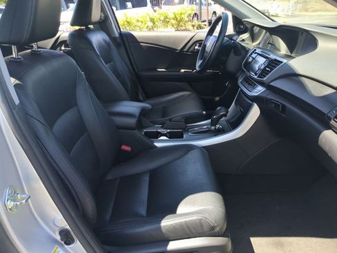 Used 2015 Honda Accord EX-L image 17
