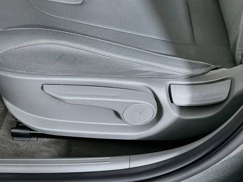 Used 2024 Hyundai Elantra SEL FWD image 11
