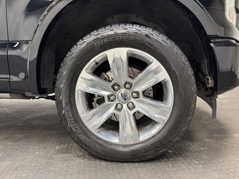 Used 2017 Ford F150 Platinum w/ Equipment Group 701A Luxury image 12