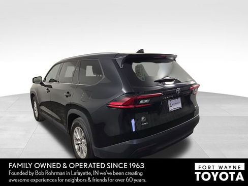 Used 2025 Toyota Grand Highlander AWD image 9