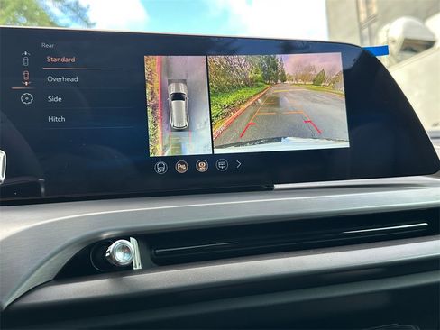 New 2026 Cadillac Vistiq Sport image 27