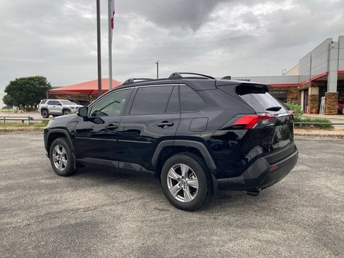 Used 2025 Toyota RAV4 XLE w/ Convenience Package AWD/4WD image 7