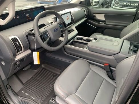 New 2025 Ford Expedition Active AWD/4WD image 23