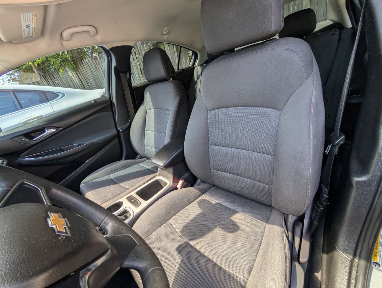 Used 2018 Chevrolet Cruze LS FWD image 17