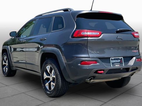 Used 2017 Jeep Cherokee Trailhawk AWD/4WD image 11