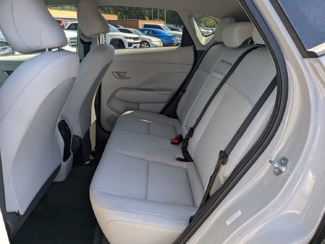 Used 2025 Hyundai Kona SEL FWD image 15