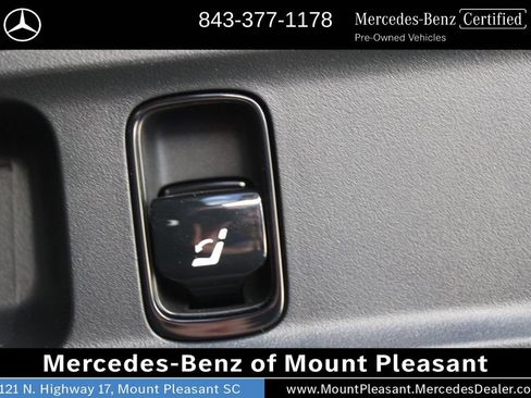Used 2025 Mercedes-Benz GLC 300 image 11