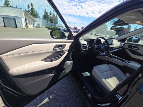 Used 2023 Nissan Rogue SL AWD/4WD image 20