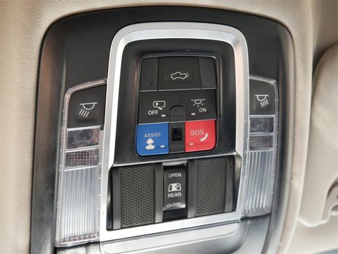 Used 2024 RAM 2500 Laramie image 24