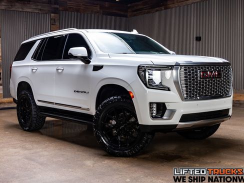 Used 2024 GMC Yukon Denali AWD/4WD image 1