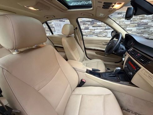 Used 2011 BMW 328i xDrive Sedan image 15