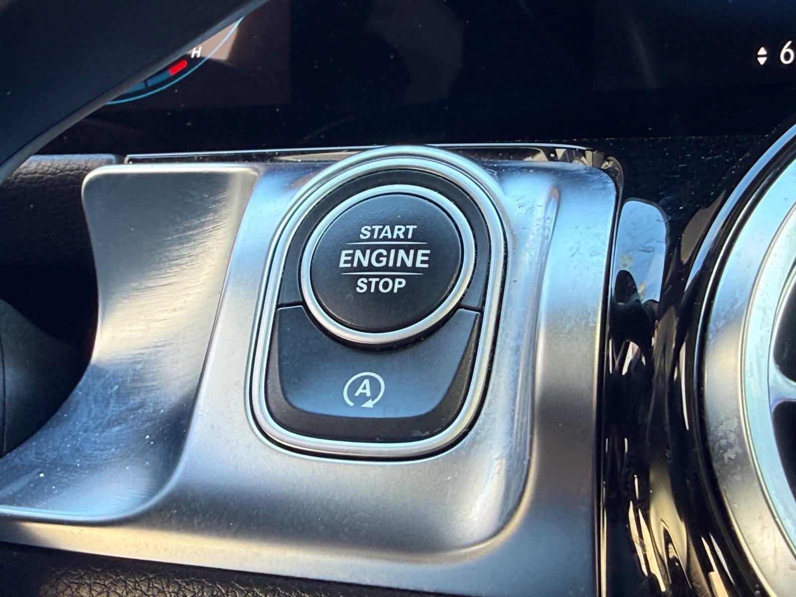 Used 2023 Mercedes-Benz GLB 250 image 34