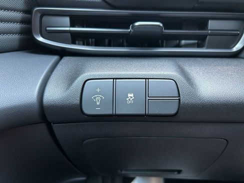 New 2025 Hyundai Elantra Sport image 24