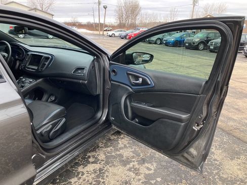 Used 2015 Chrysler 200 S w/ Navigation & Sound Group I image 13